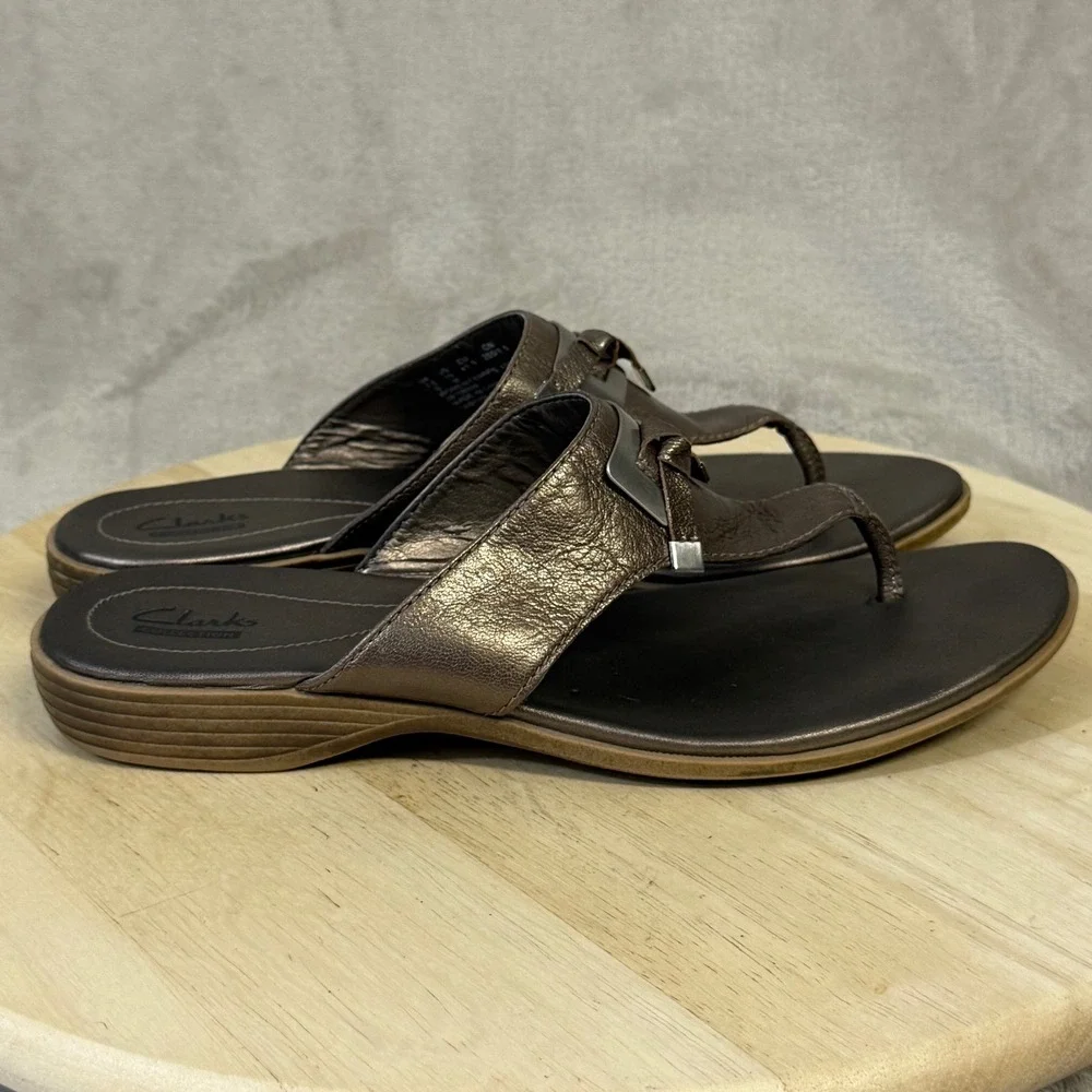 Clarks Collection Bronze Metallic Leather Thong Wedge Sandals Womens 10 26108928